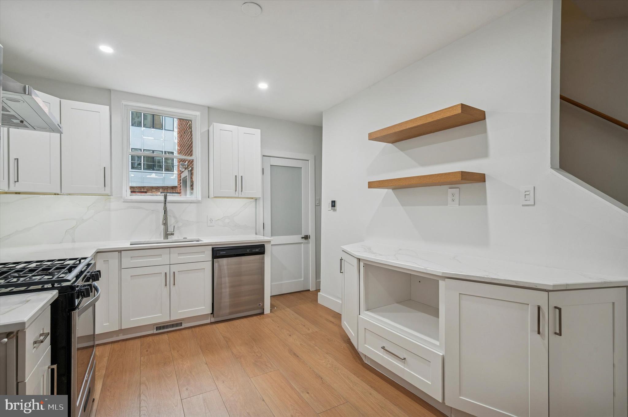 GRADUATE HOSPITAL - Residential