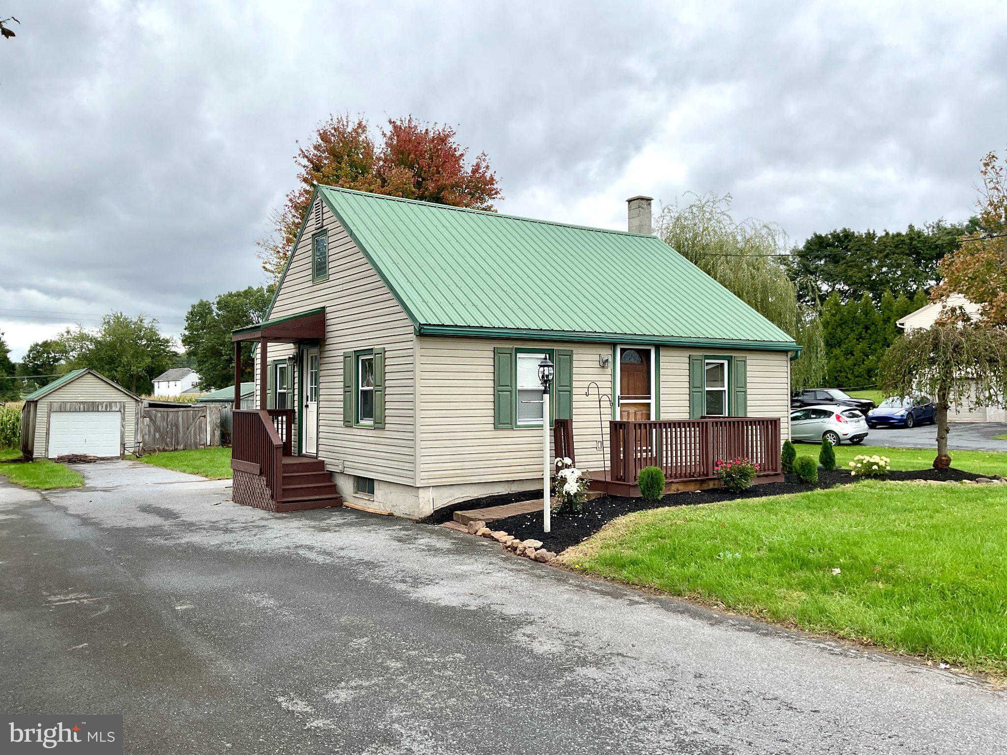 641 N FARMERSVILLE ROAD