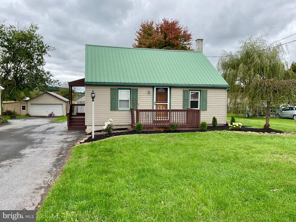 Photo of 641 N Farmersville Road, EPHRATA, PA 17522 (MLS # PALA2095594)