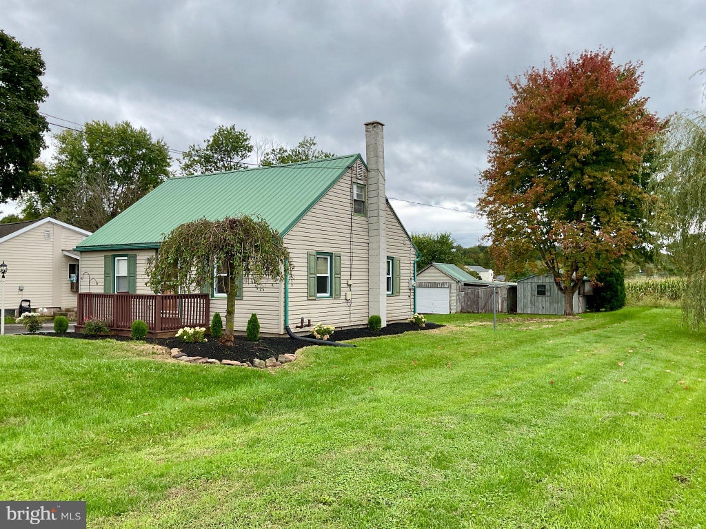 Photo of 641 N Farmersville Road, EPHRATA, PA 17522 (MLS # PALA2095594)
