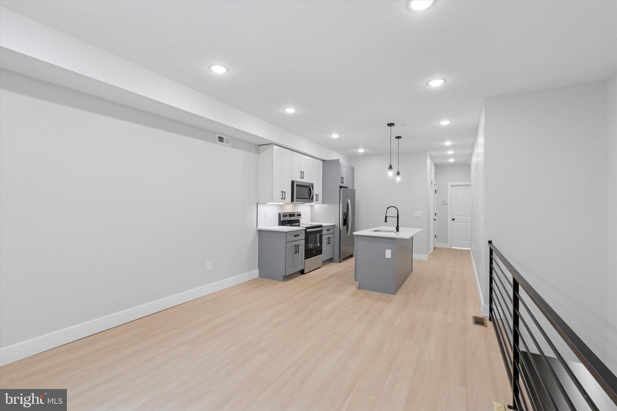 520 W SUSQUEHANNA AVENUE 2