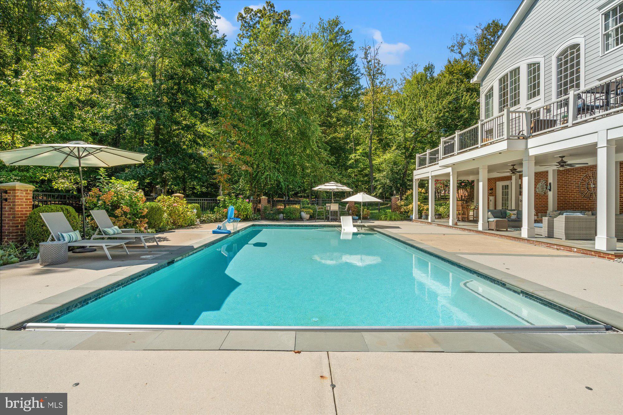 THE CLOISTERS - Residential