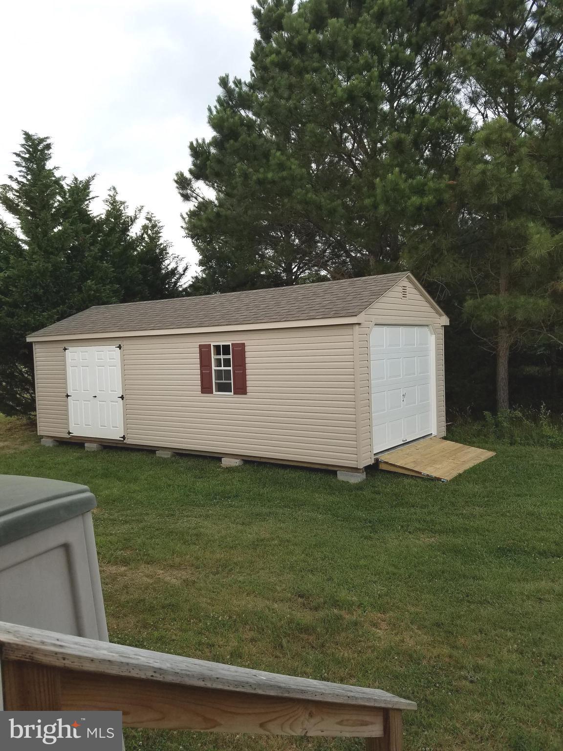 HEBRON WOODS - Residential