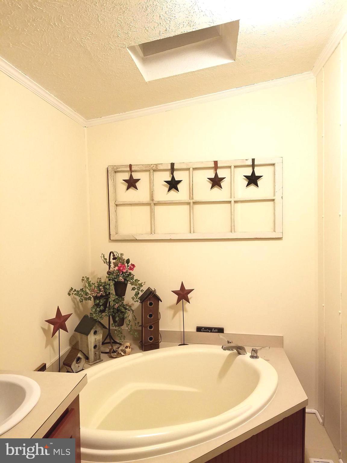 HEBRON WOODS - Residential