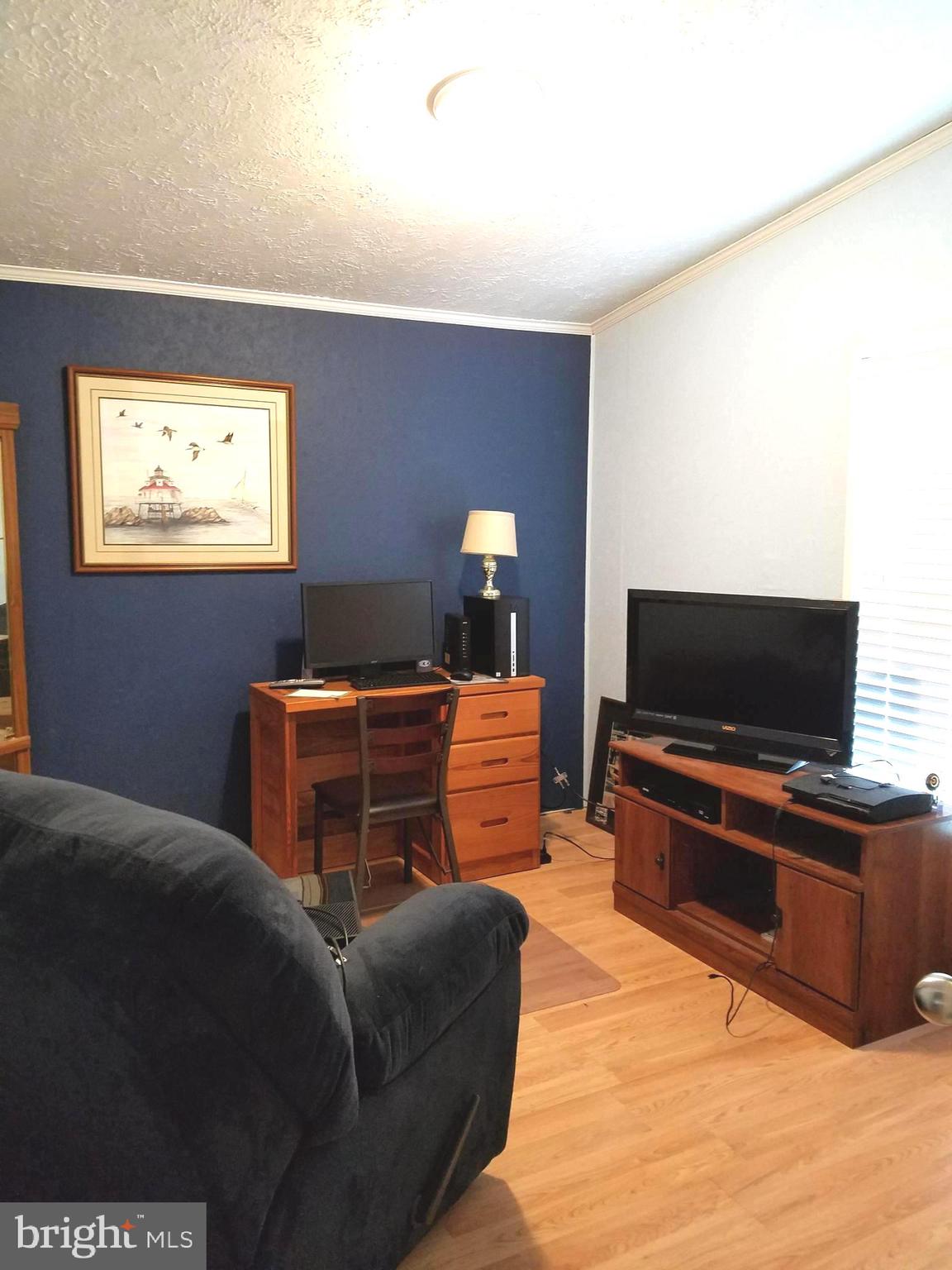 HEBRON WOODS - Residential