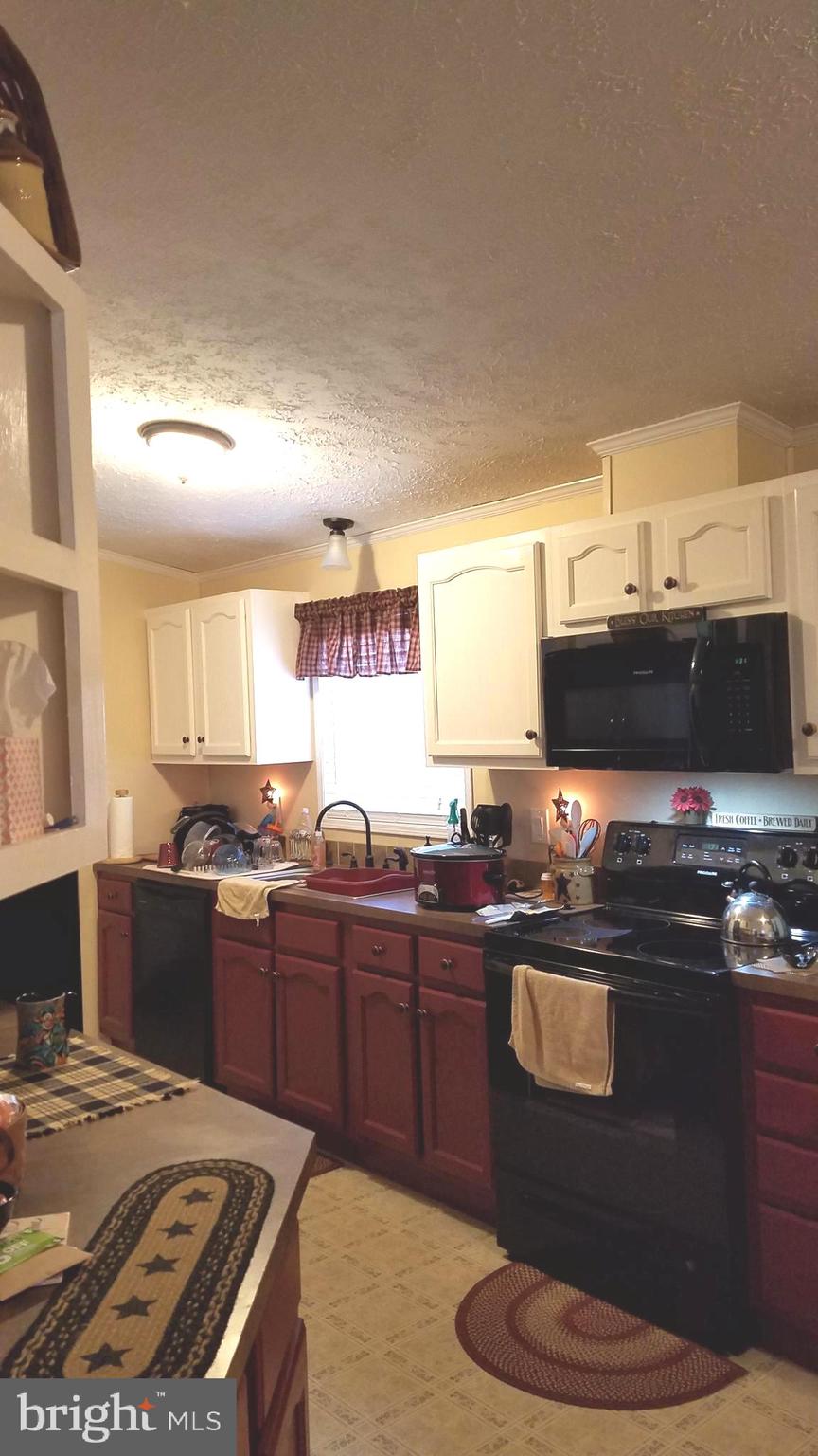 HEBRON WOODS - Residential