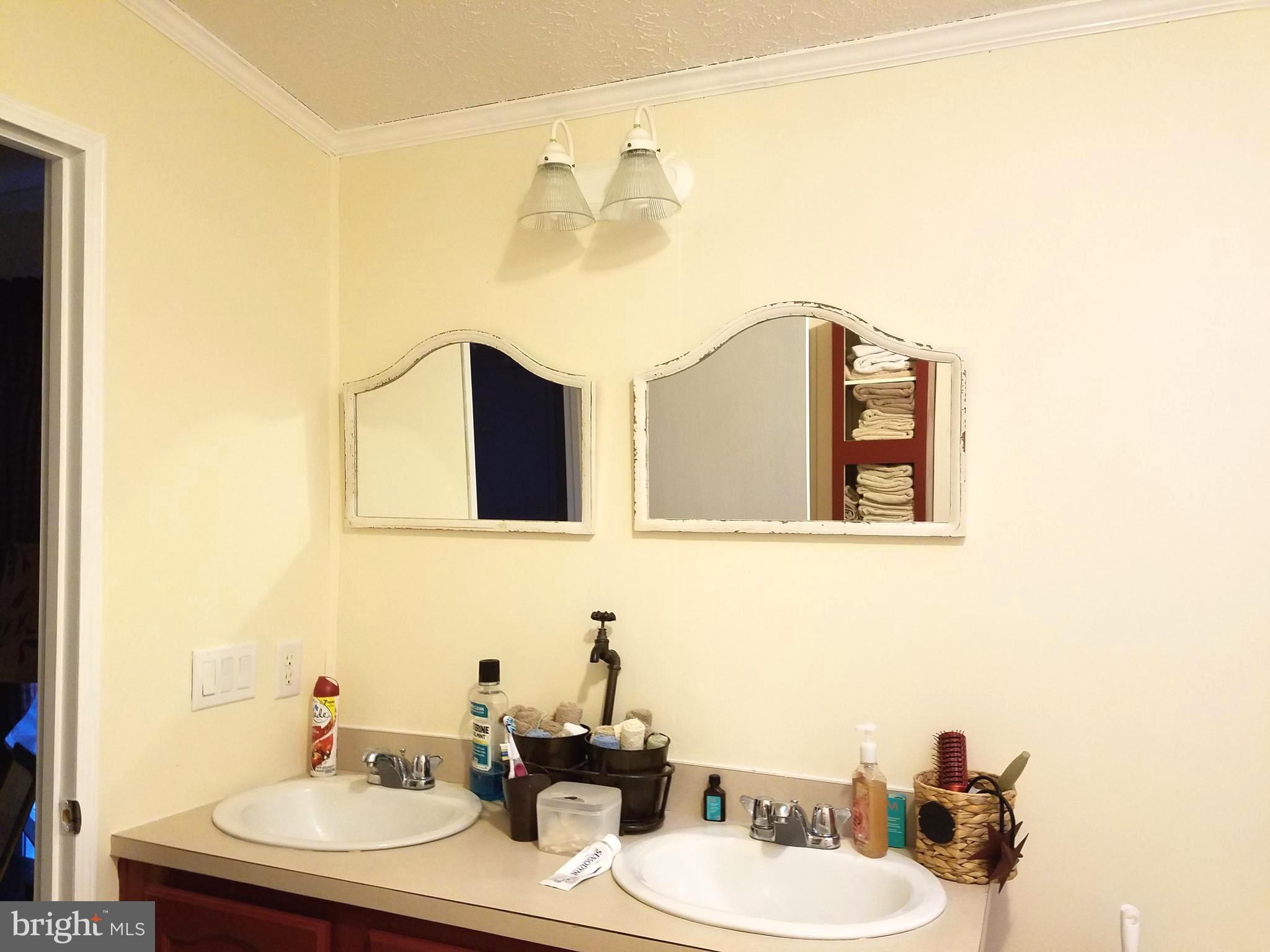 HEBRON WOODS - Residential