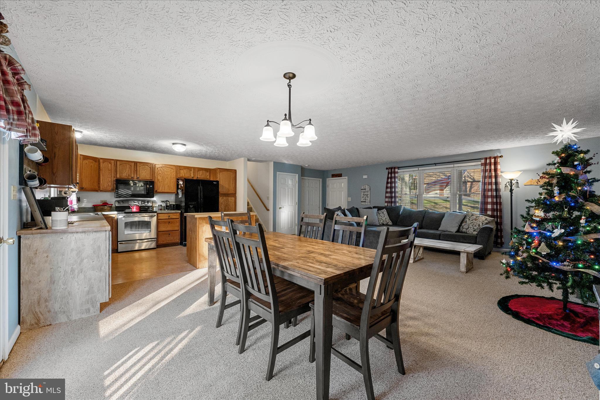 LAKE HOLIDAY ESTATES - Residential