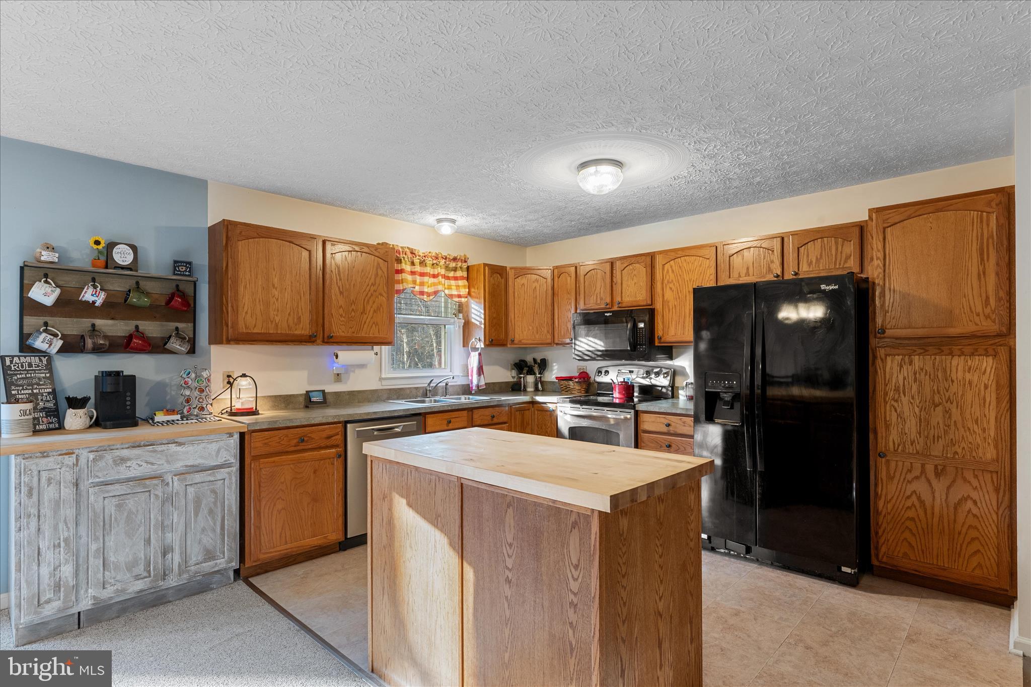 LAKE HOLIDAY ESTATES - Residential