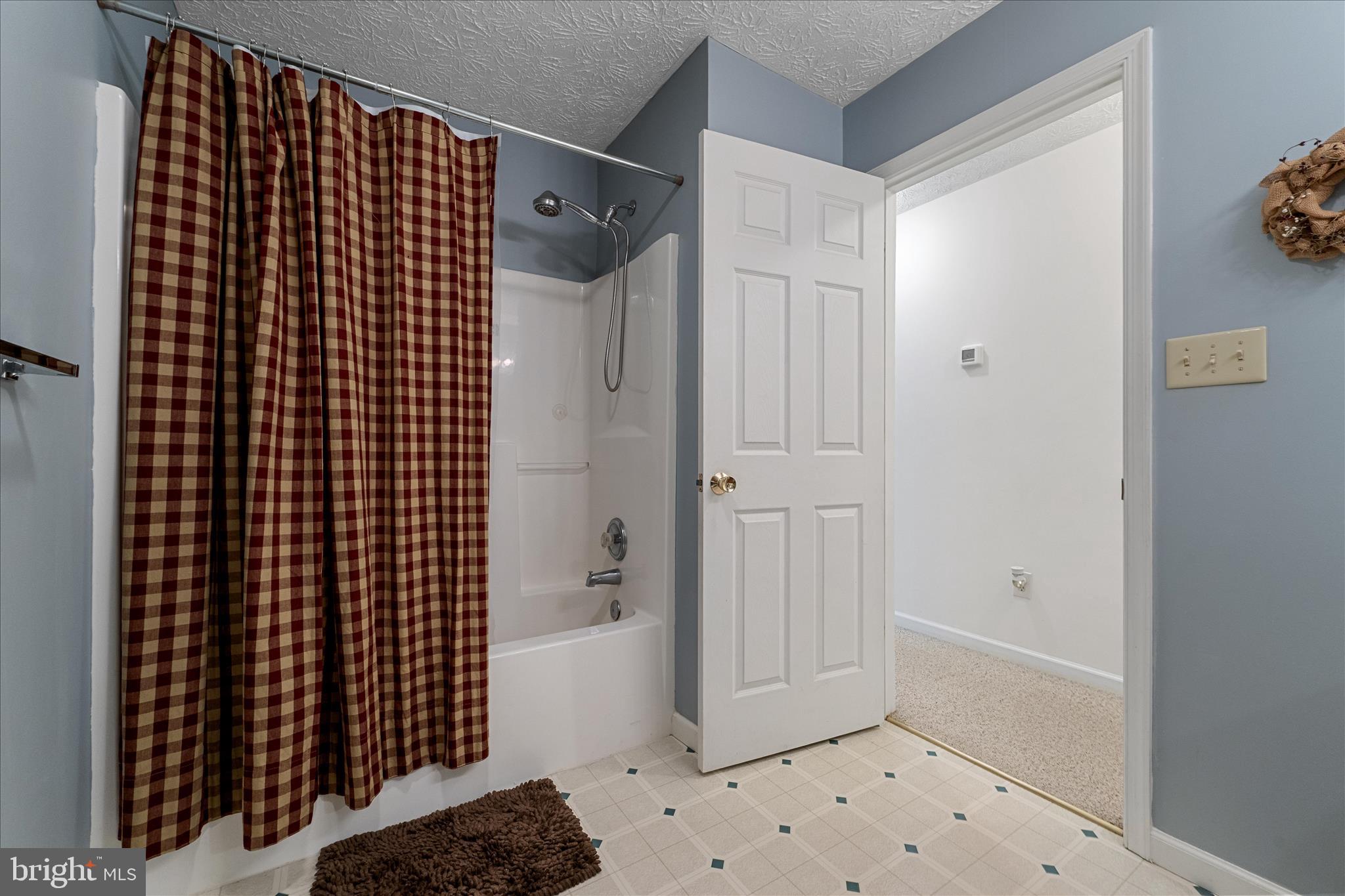 LAKE HOLIDAY ESTATES - Residential