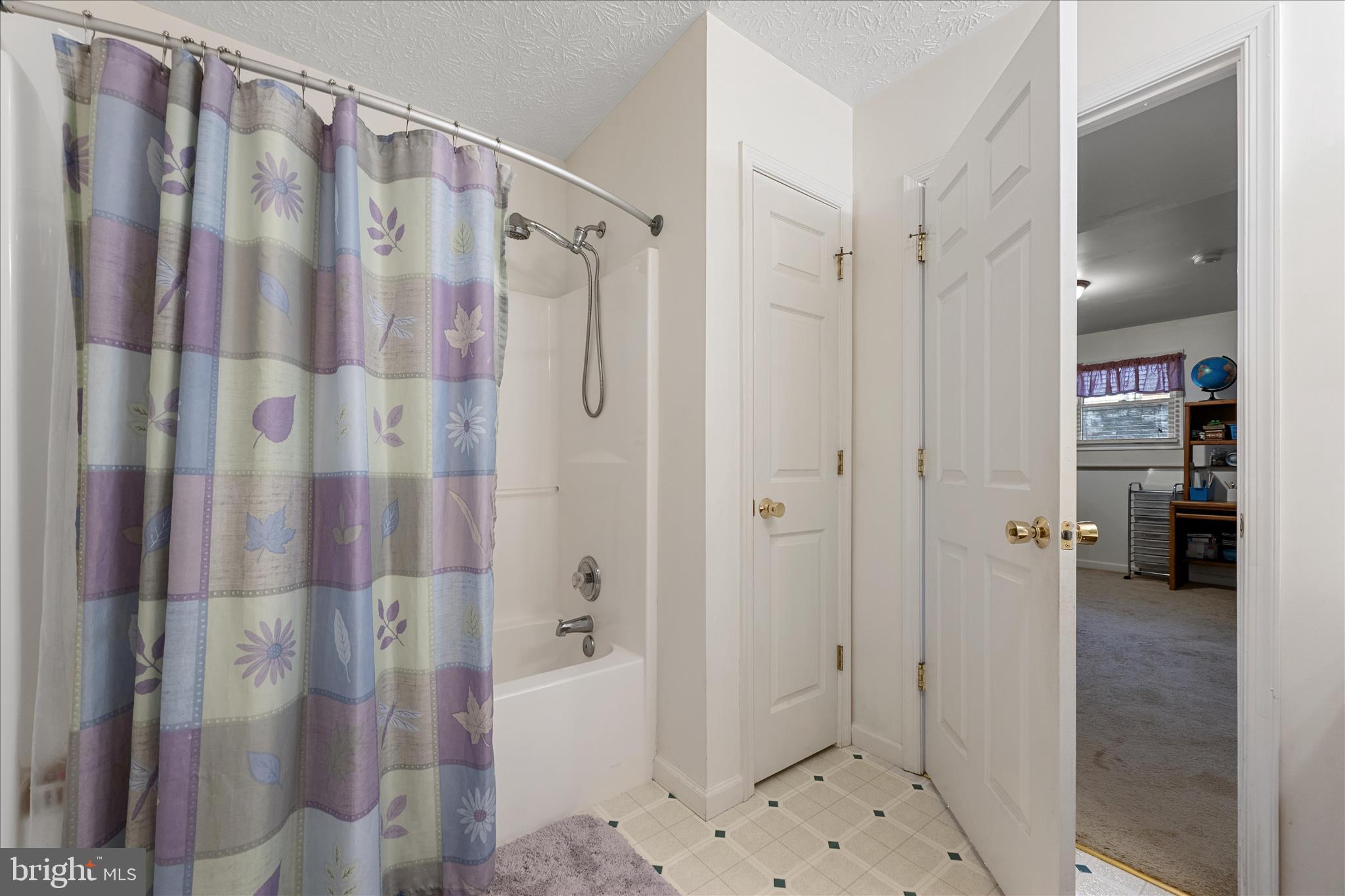 LAKE HOLIDAY ESTATES - Residential