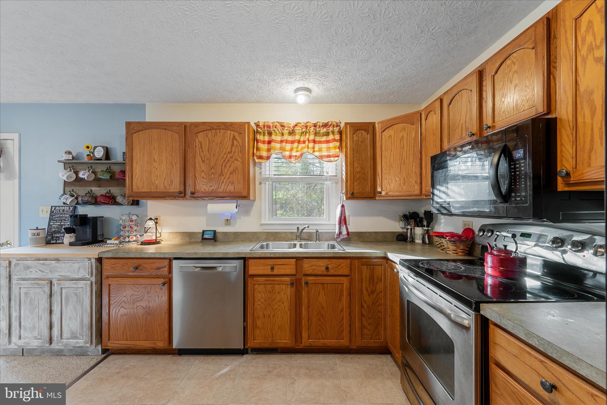 LAKE HOLIDAY ESTATES - Residential