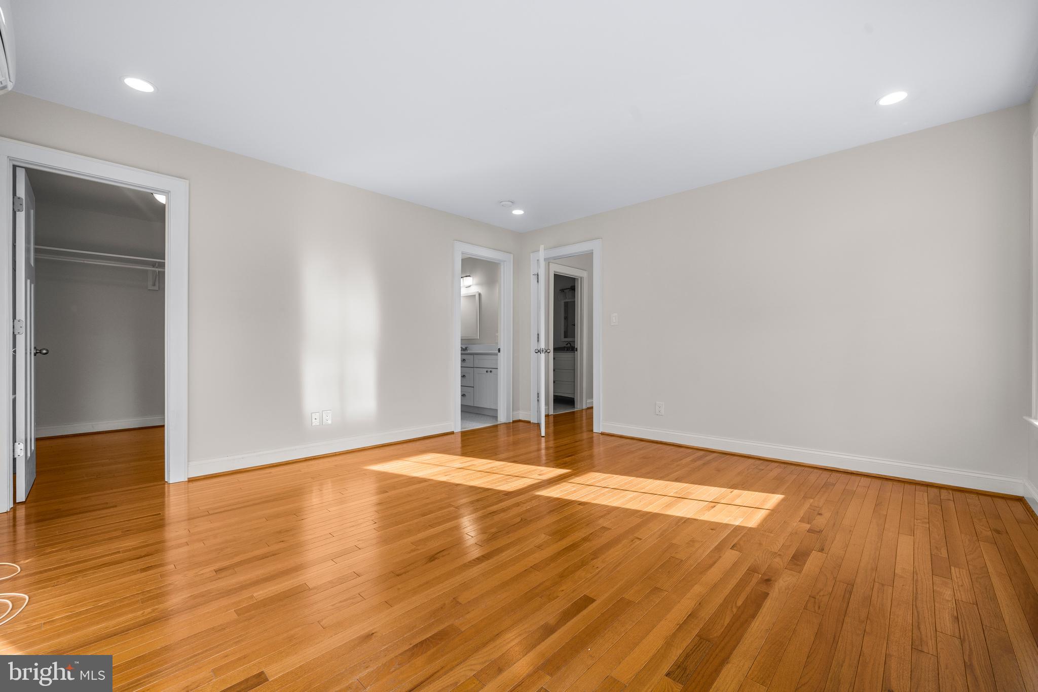 SILVER SPRING - Residential