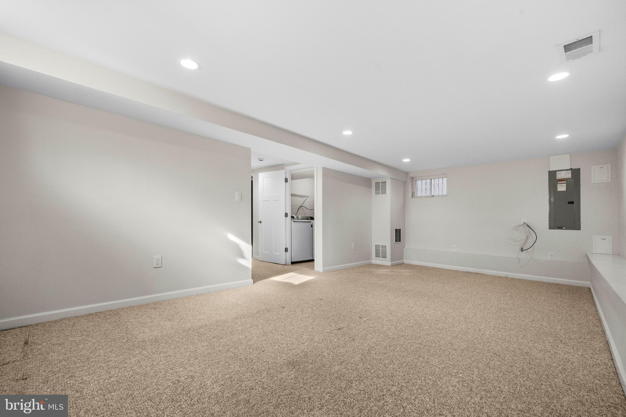 SILVER SPRING - Residential