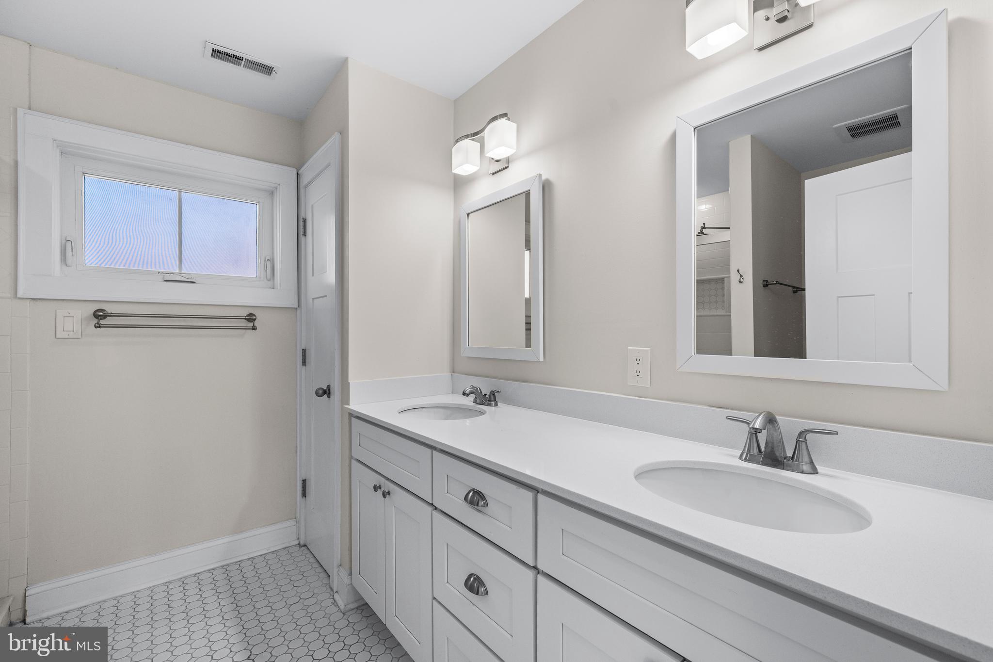 SILVER SPRING - Residential