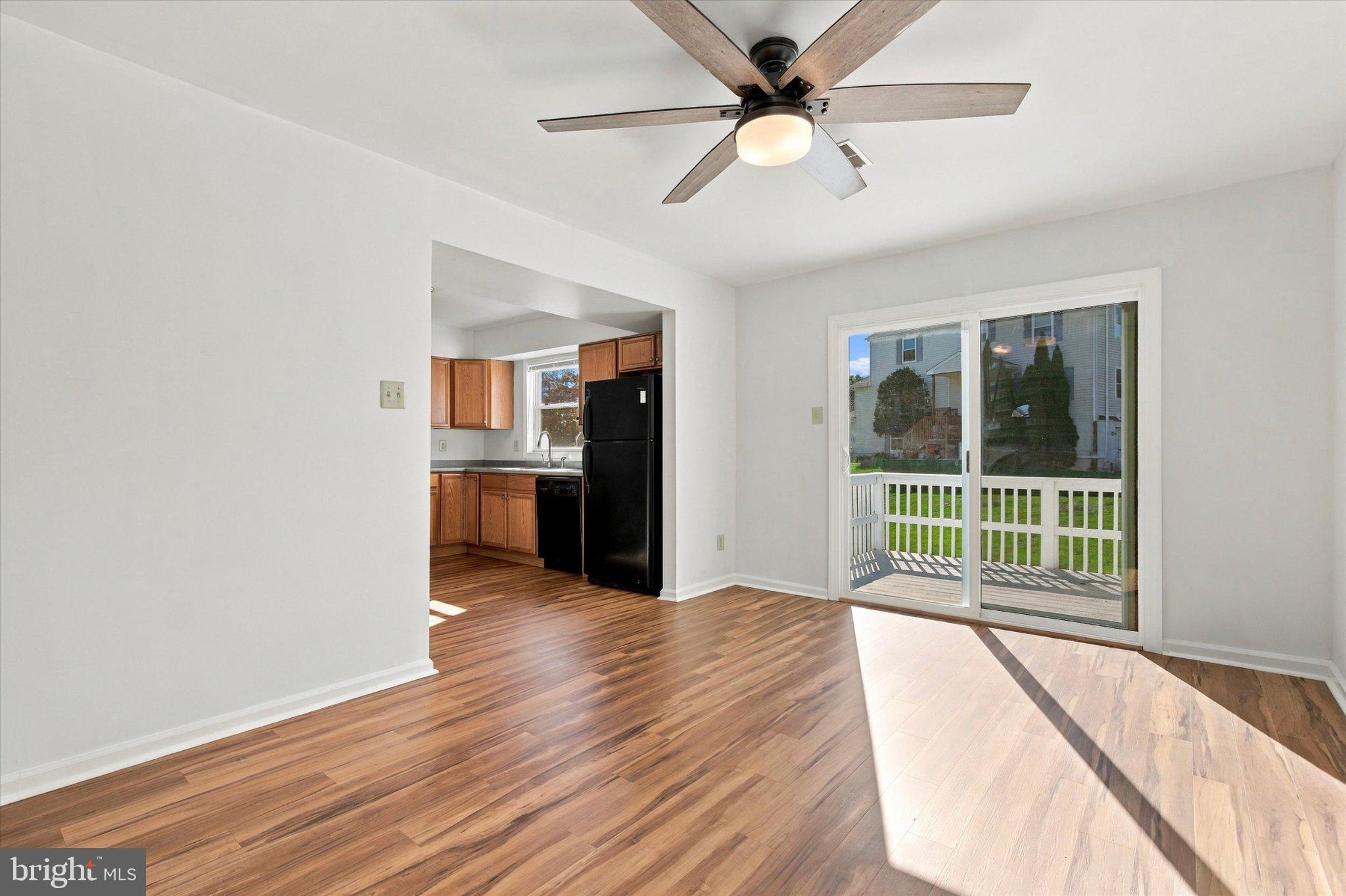 2454 GREENVIEW CMNS