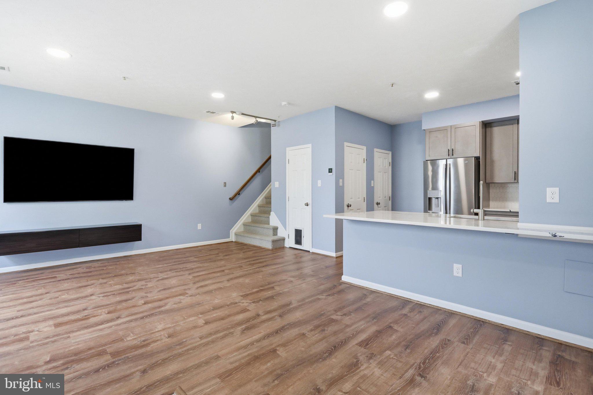 4900 EDGEWARE TERRACE