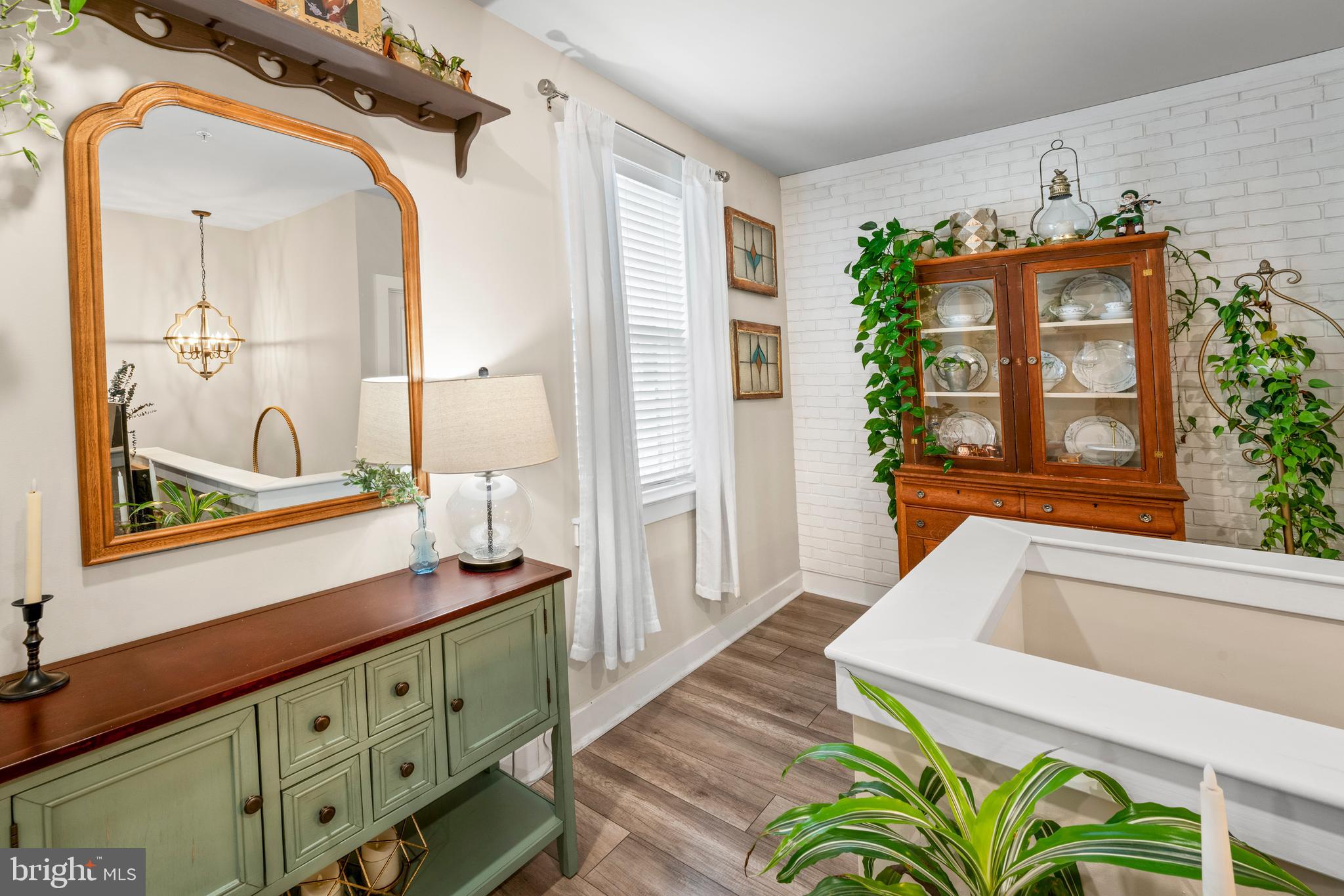 WATERSIDE - Residential