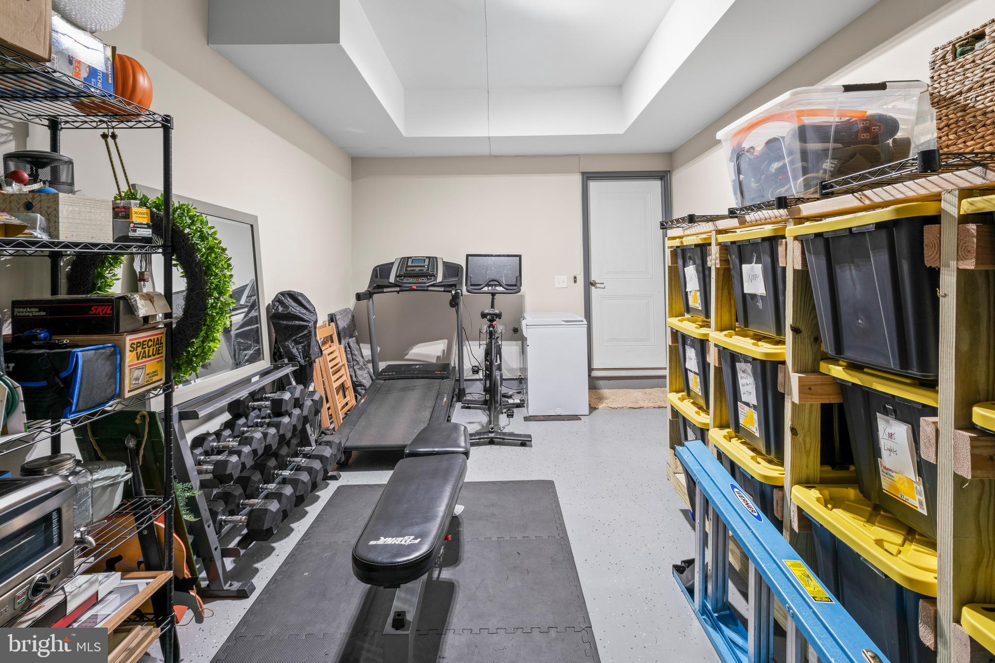 WATERSIDE - Residential