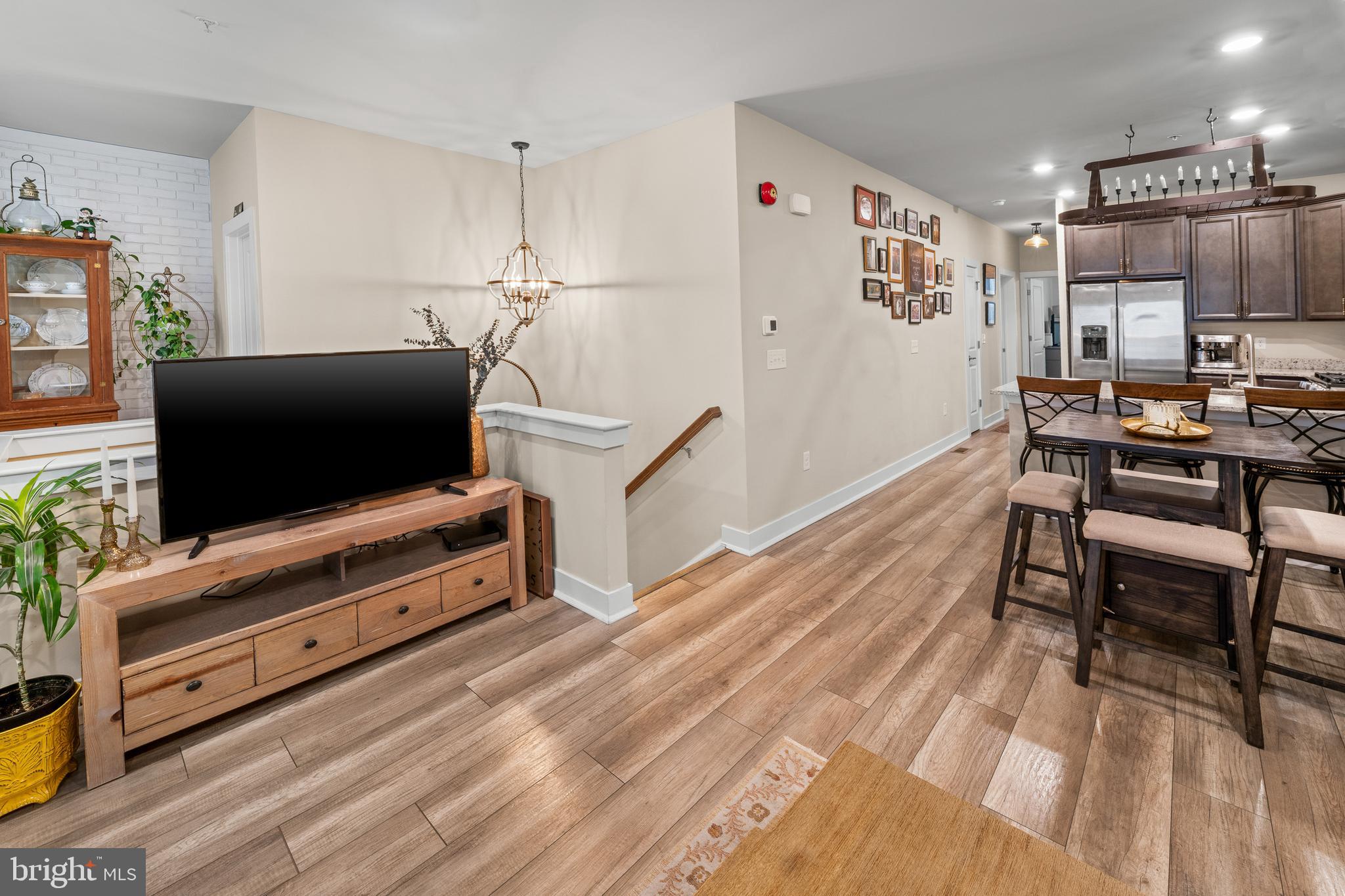 WATERSIDE - Residential