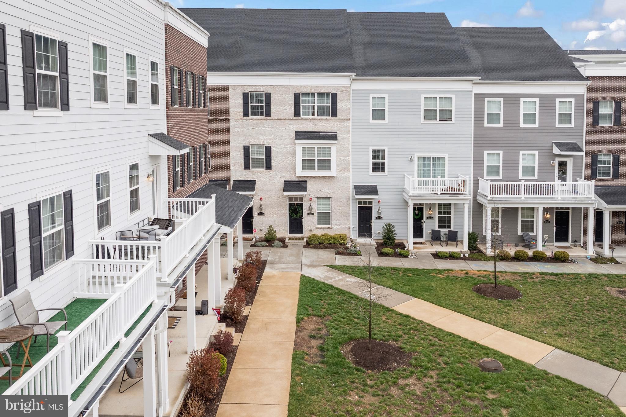 WATERSIDE - Residential