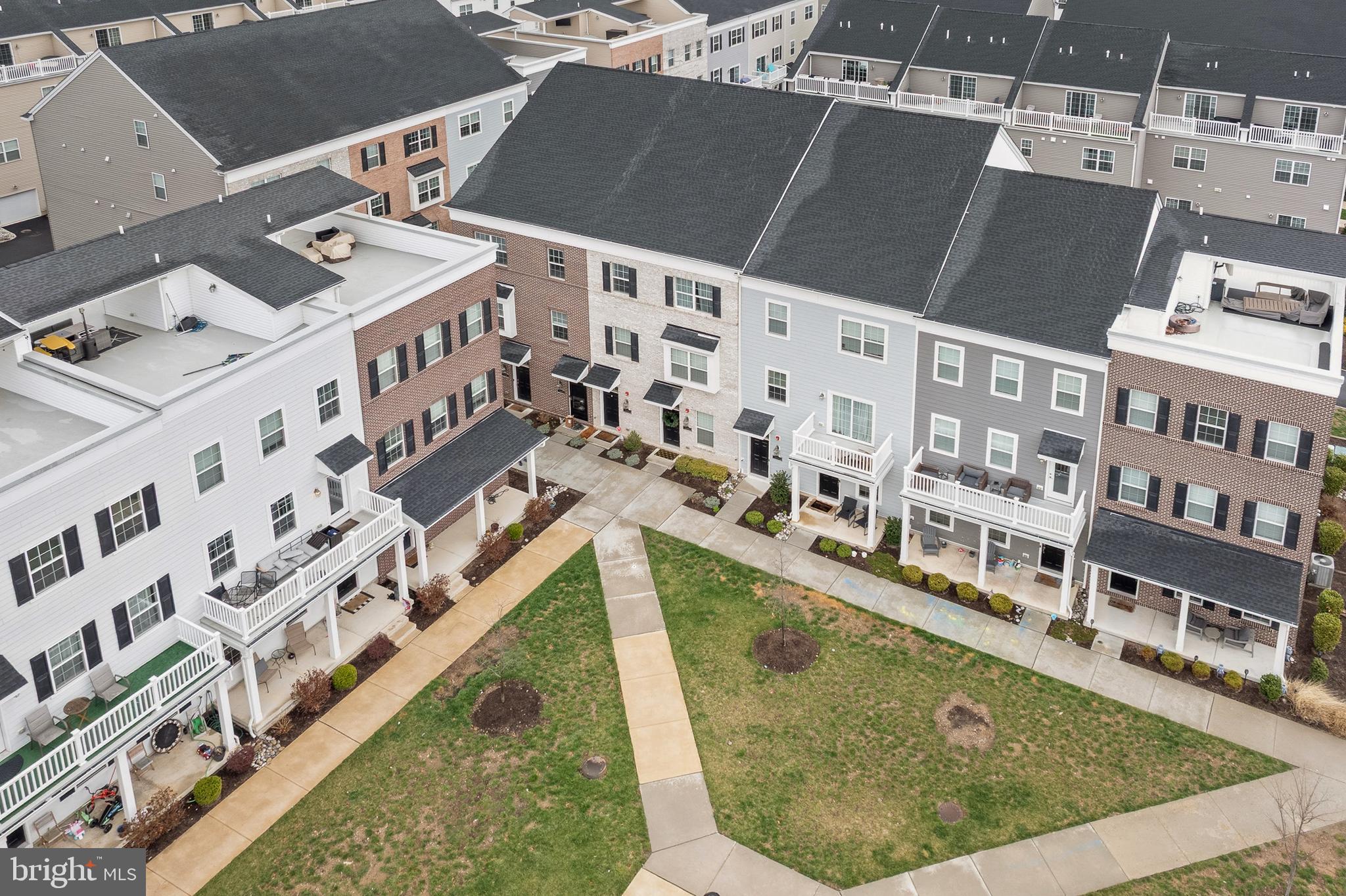 WATERSIDE - Residential