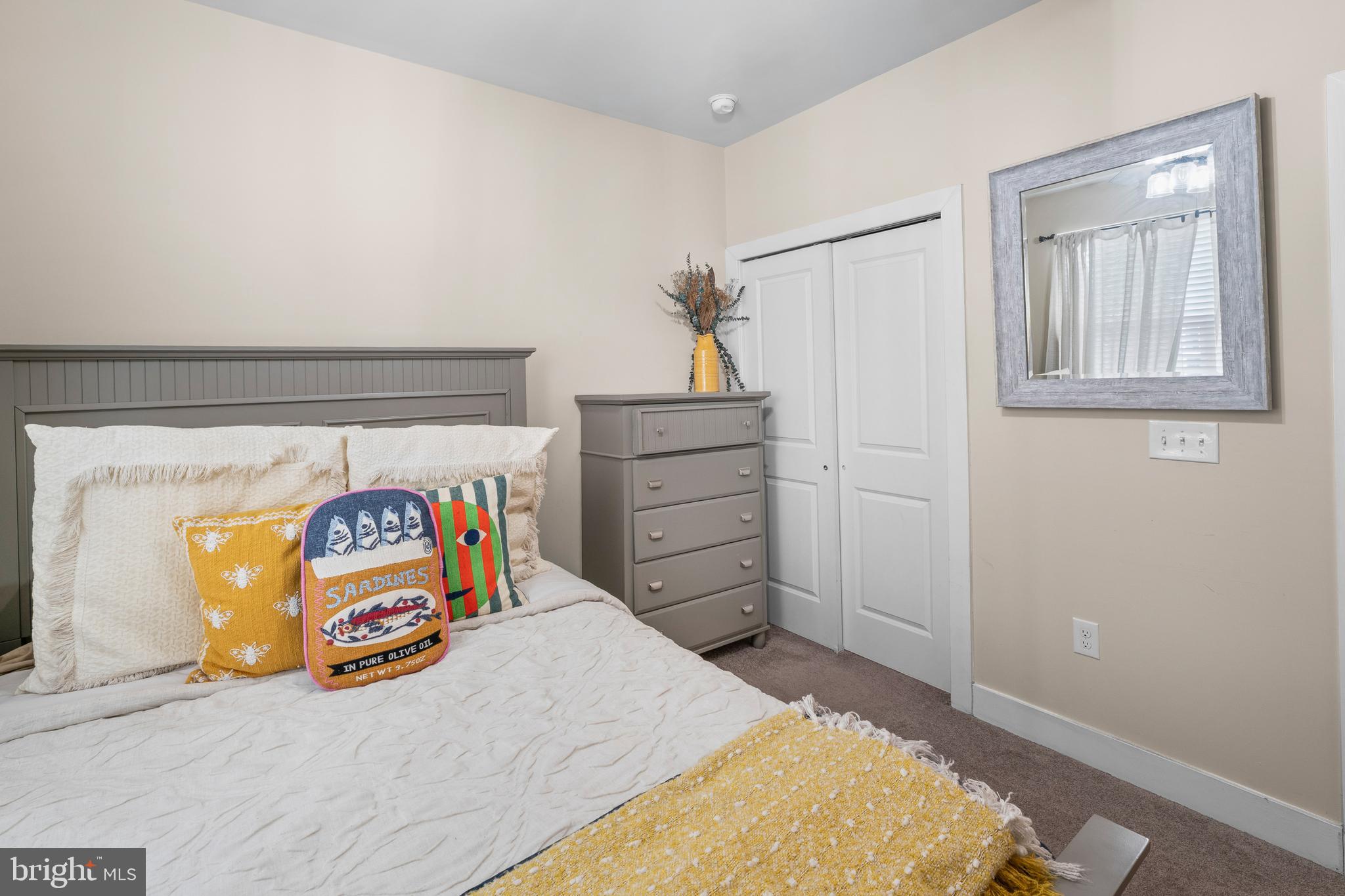 WATERSIDE - Residential