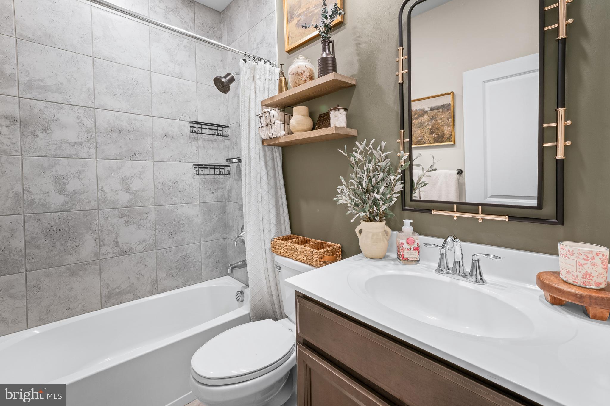 WATERSIDE - Residential