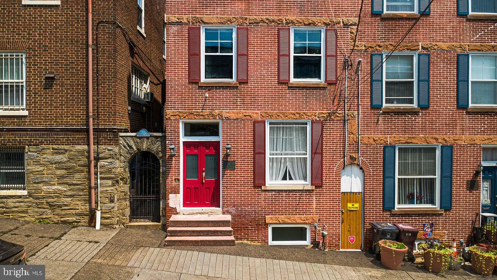 307 W 5TH STREET
