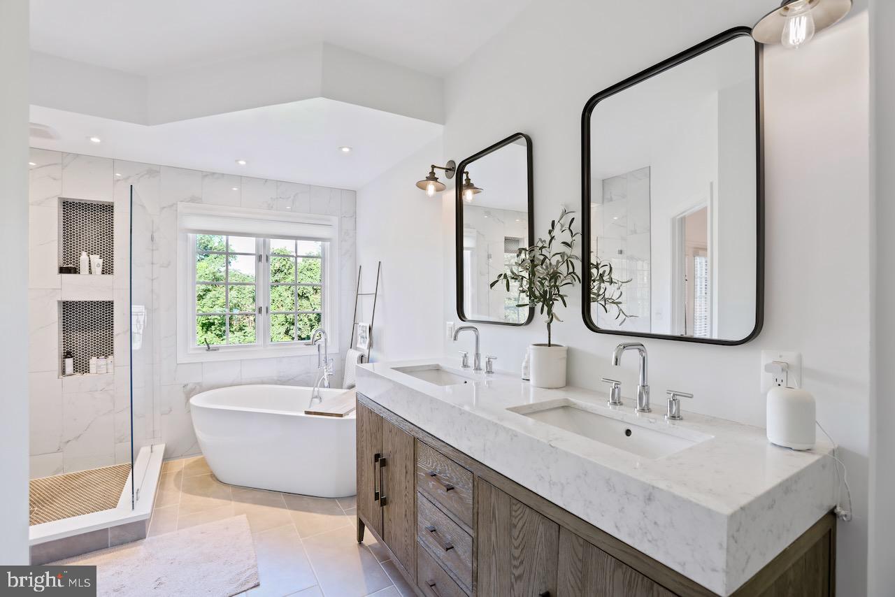 RIVER CREEK - Residential Lease