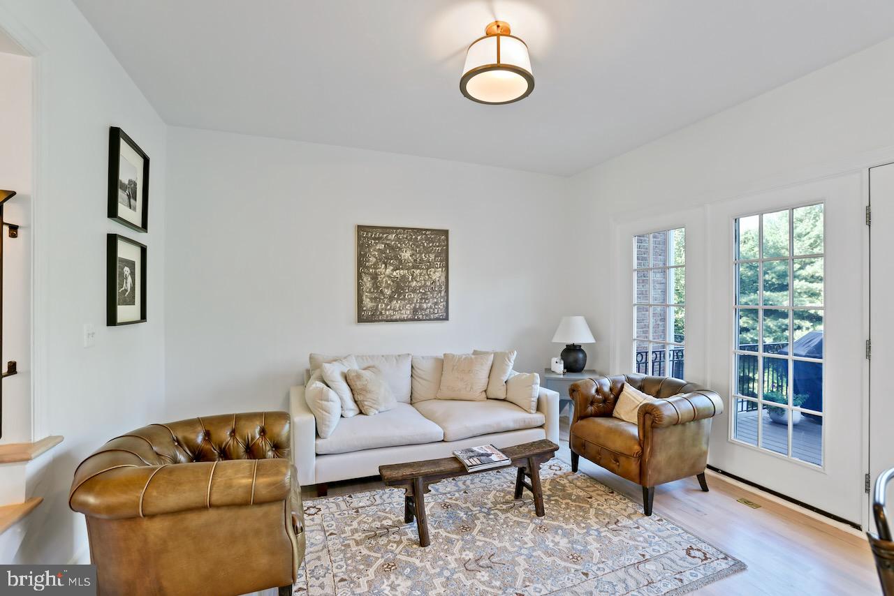 RIVER CREEK - Residential Lease