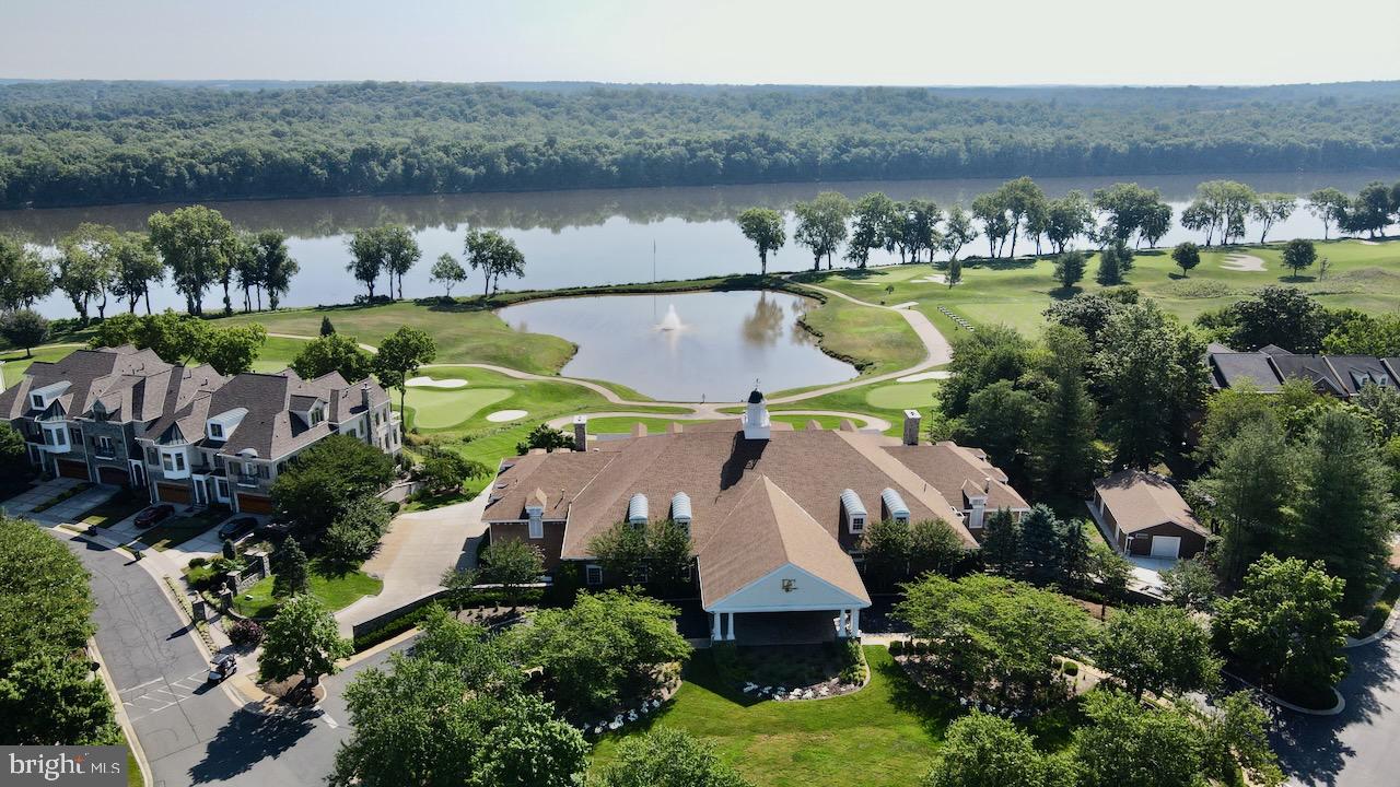 RIVER CREEK - Residential Lease