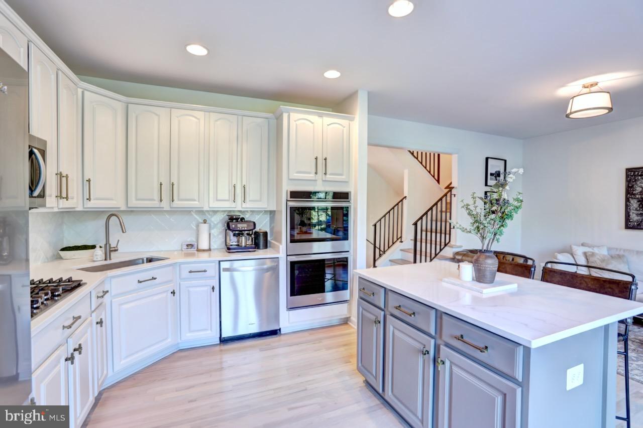 RIVER CREEK - Residential Lease