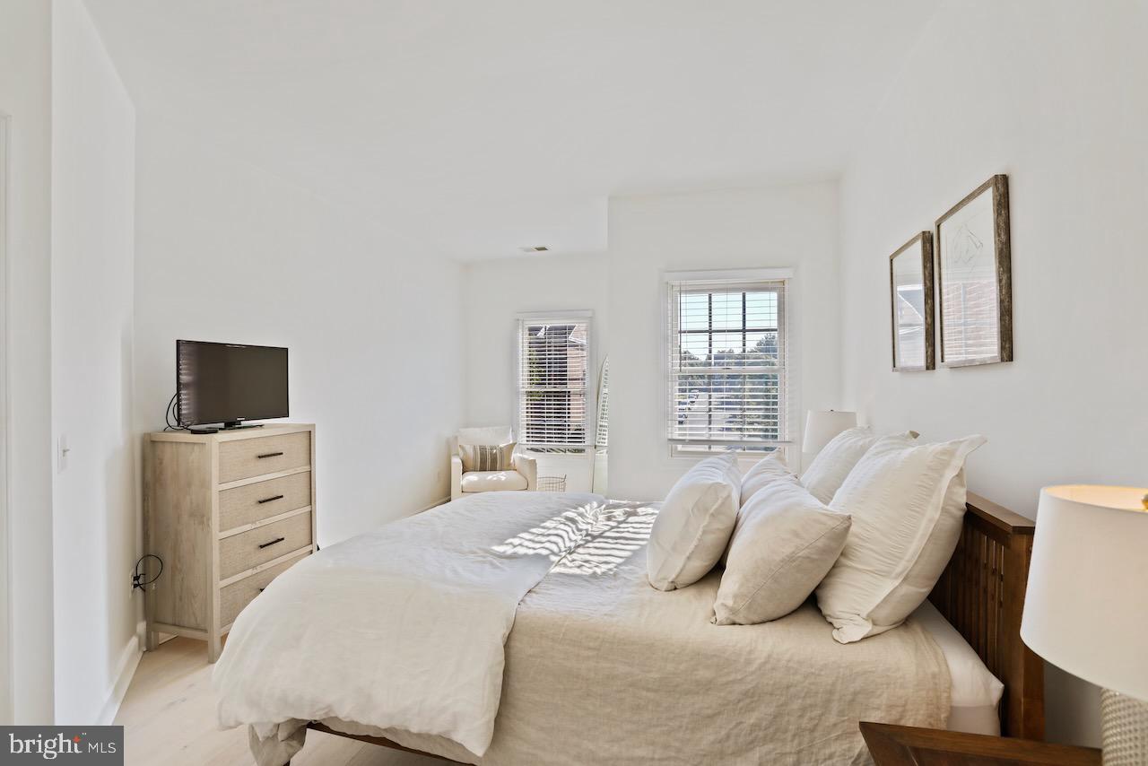 RIVER CREEK - Residential Lease