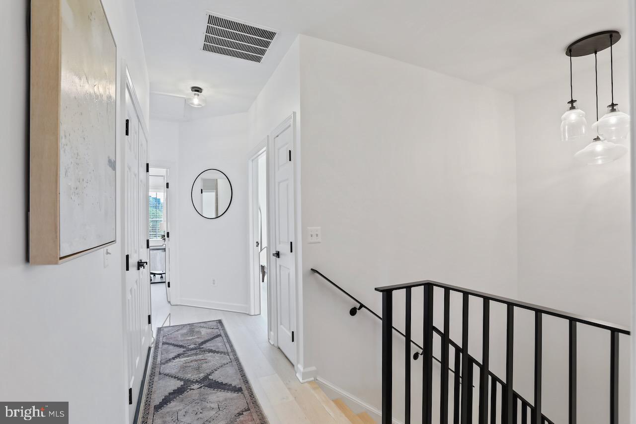 RIVER CREEK - Residential Lease