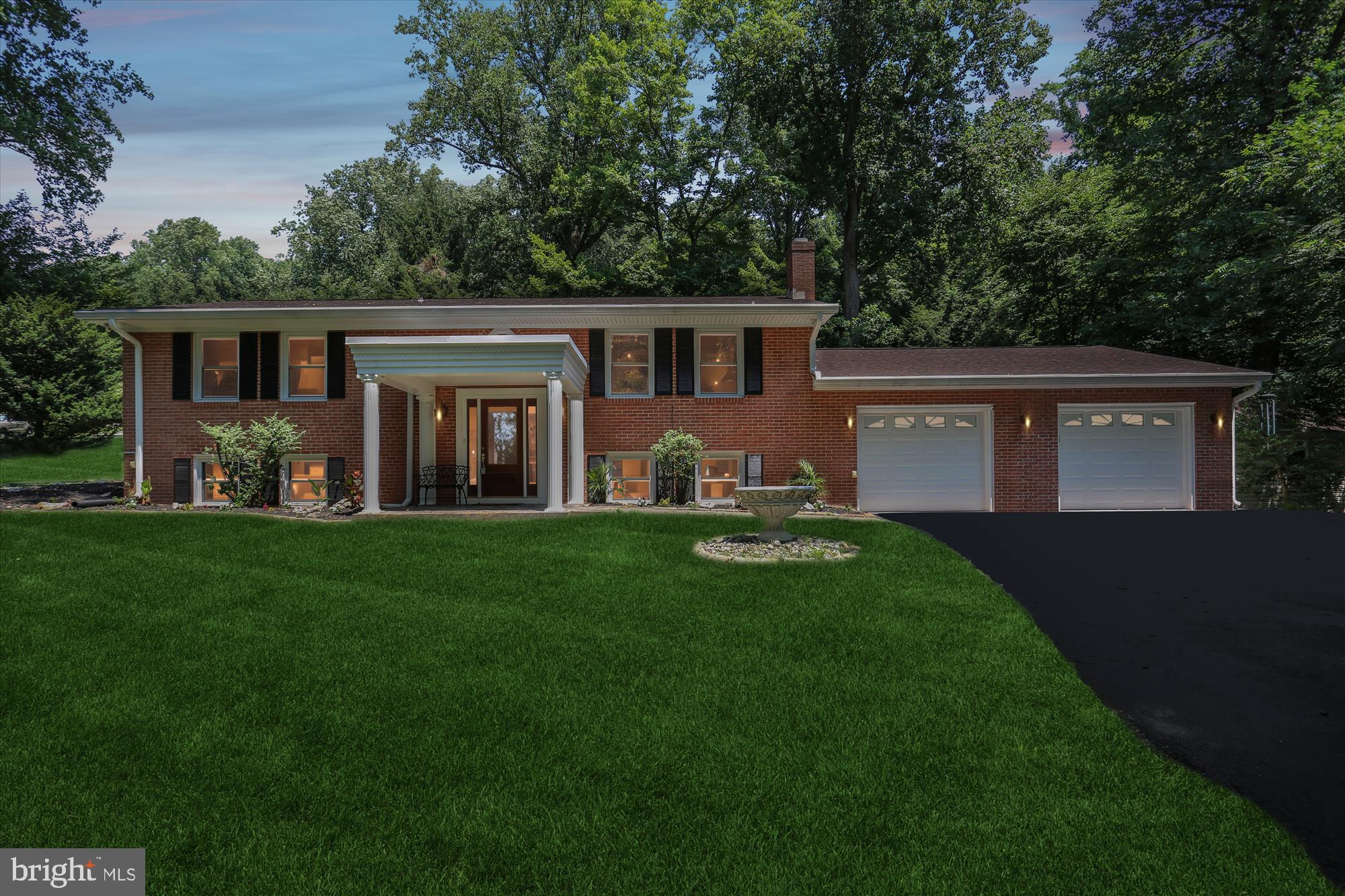 SKYLINE ESTATES - Residential