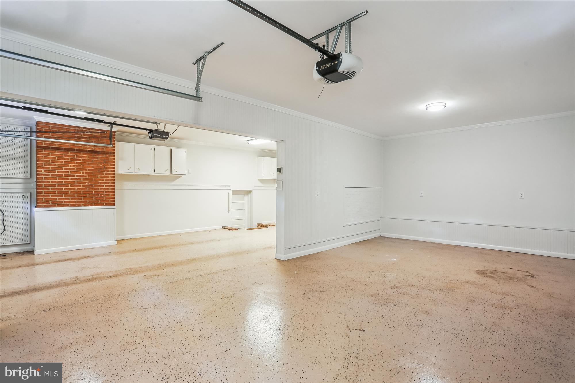 SKYLINE ESTATES - Residential