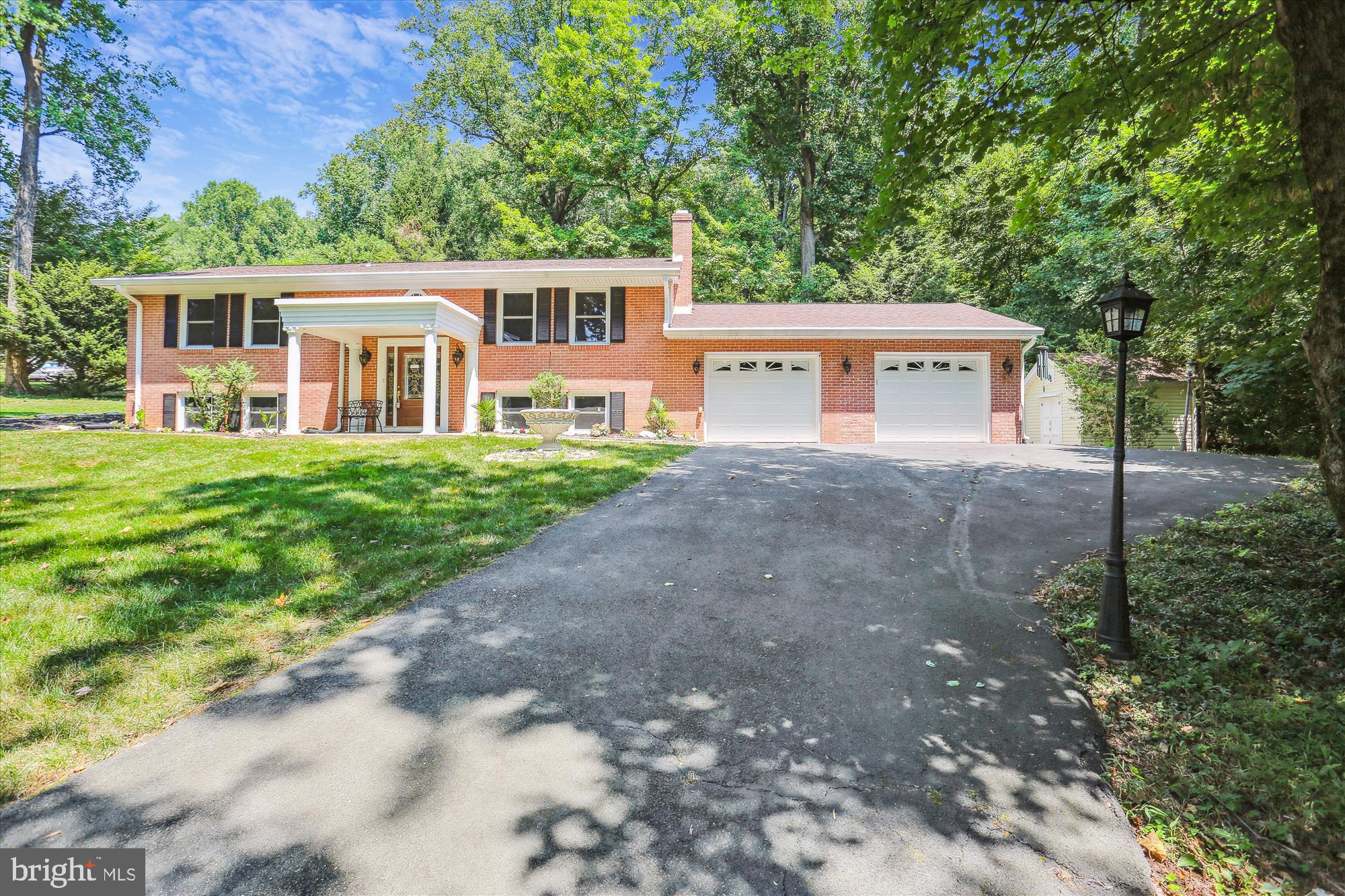 SKYLINE ESTATES - Residential