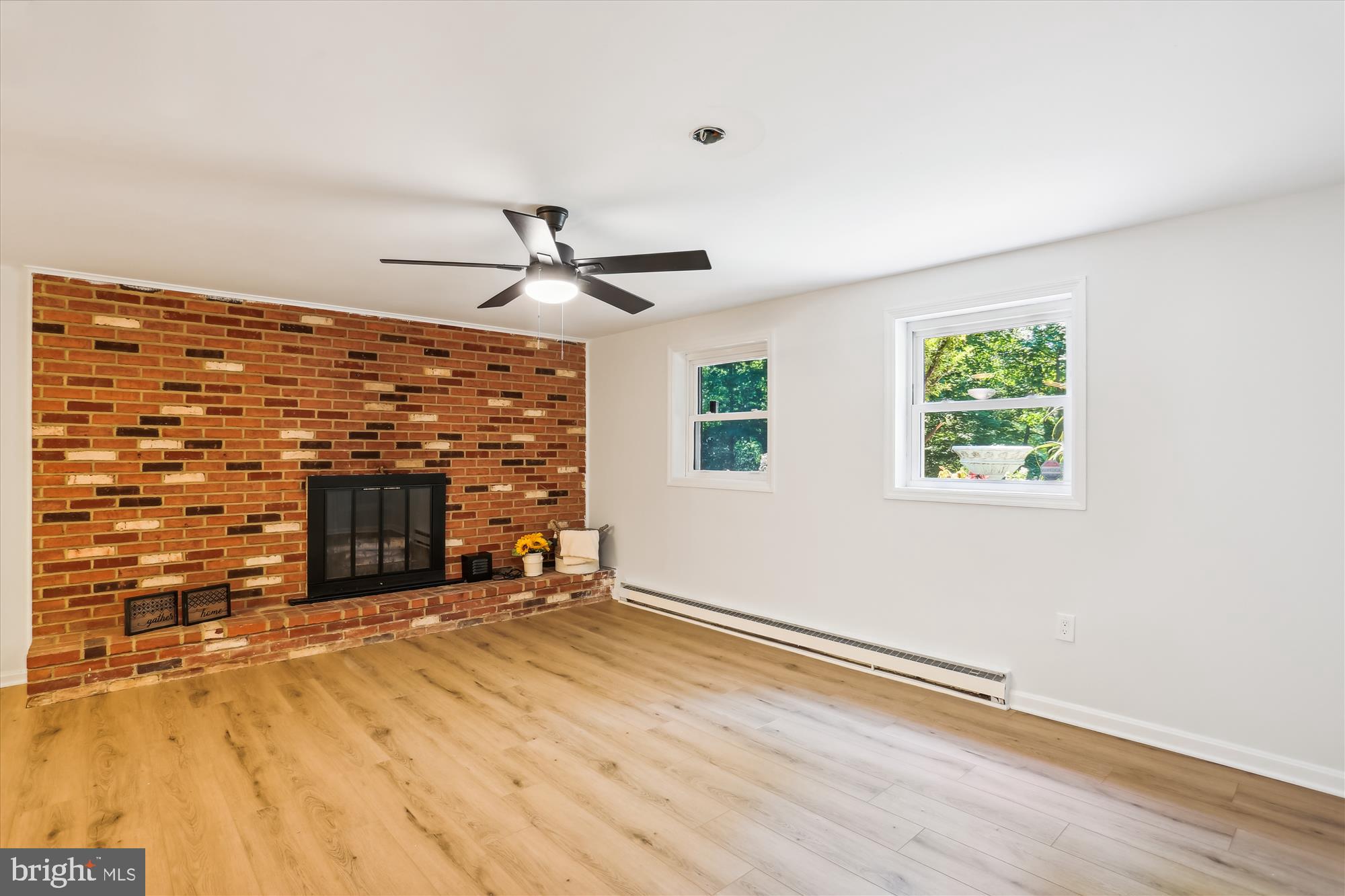 SKYLINE ESTATES - Residential