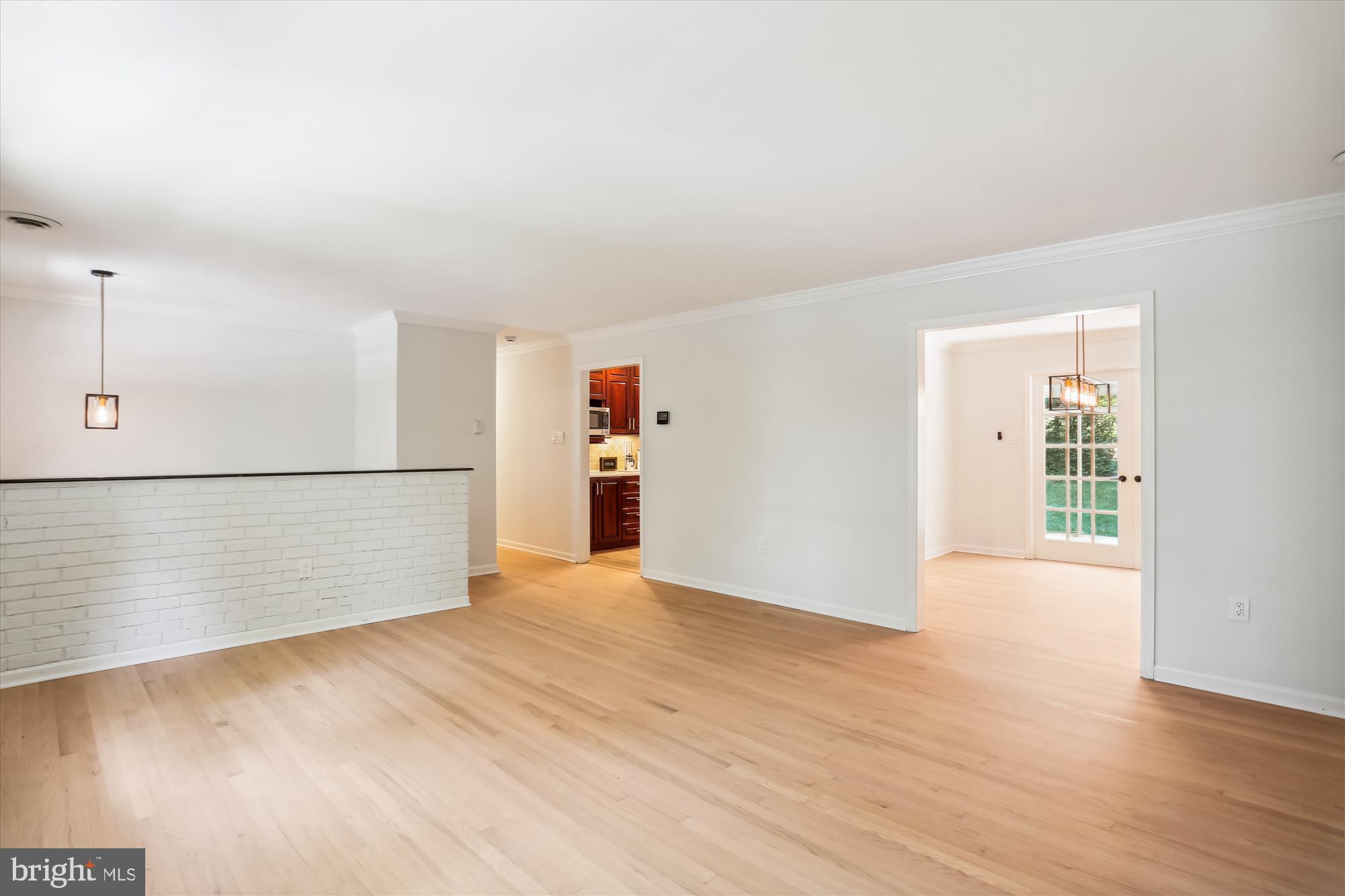 SKYLINE ESTATES - Residential