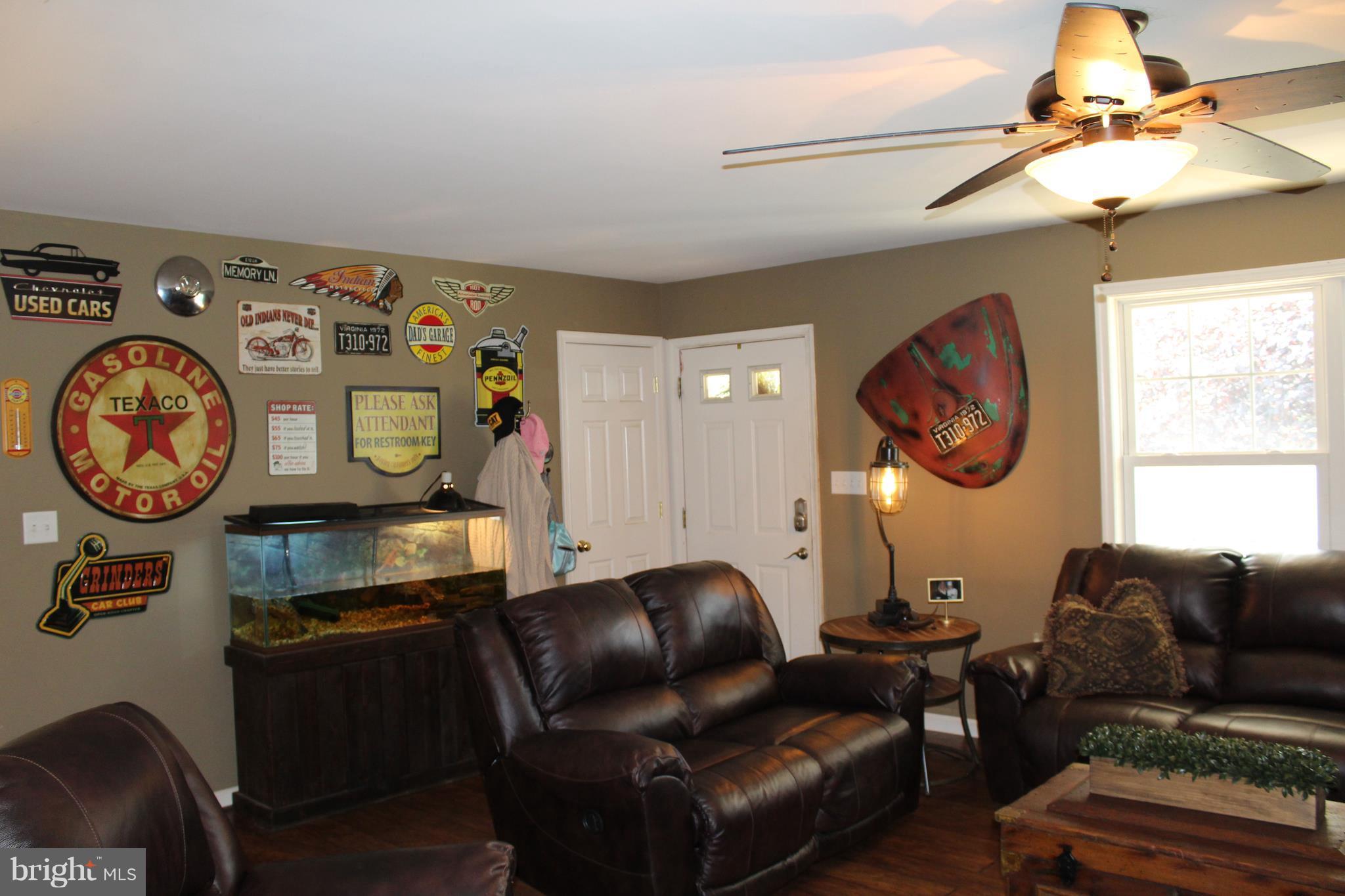 HAPPY CREEK KNOLLS - Residential