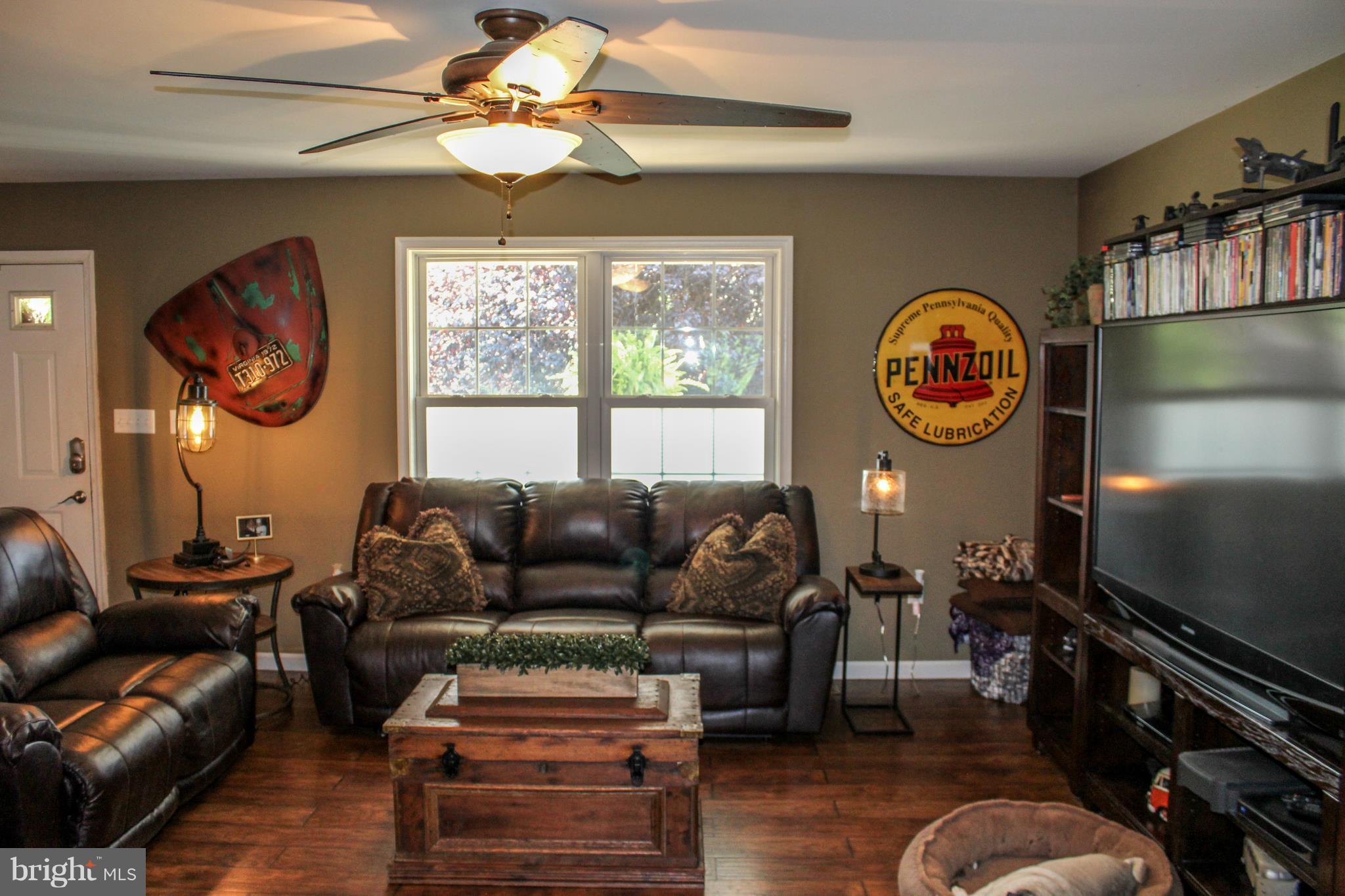 HAPPY CREEK KNOLLS - Residential