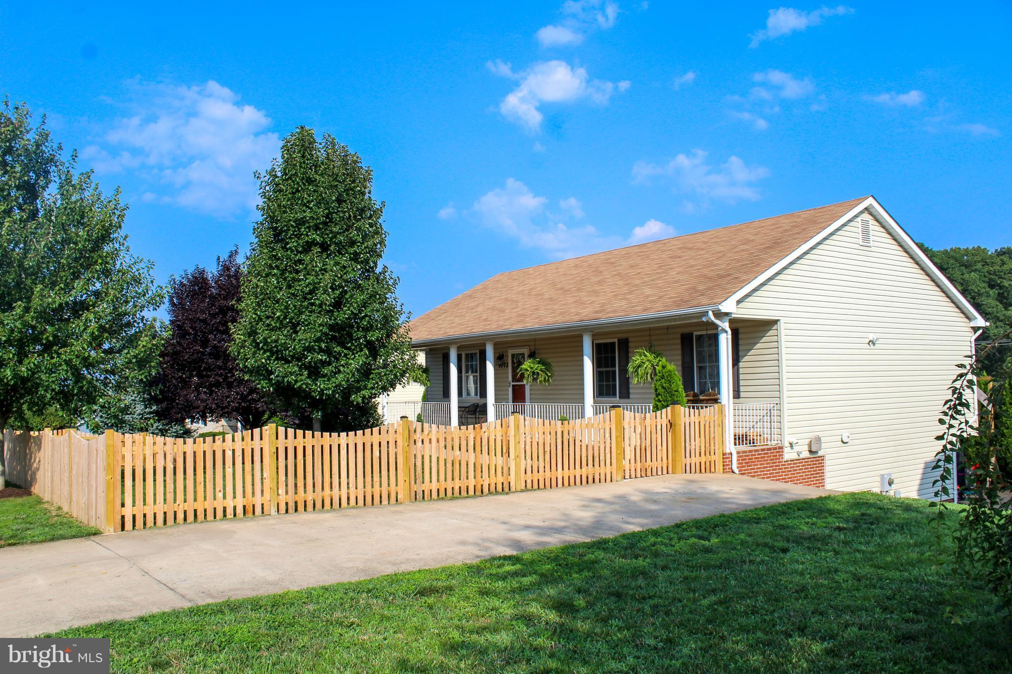 HAPPY CREEK KNOLLS - Residential