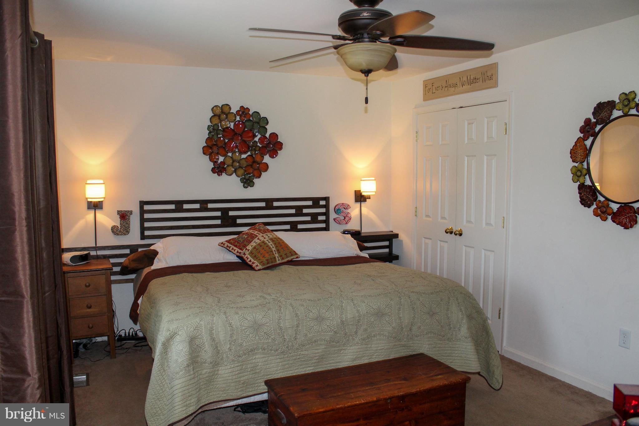 HAPPY CREEK KNOLLS - Residential