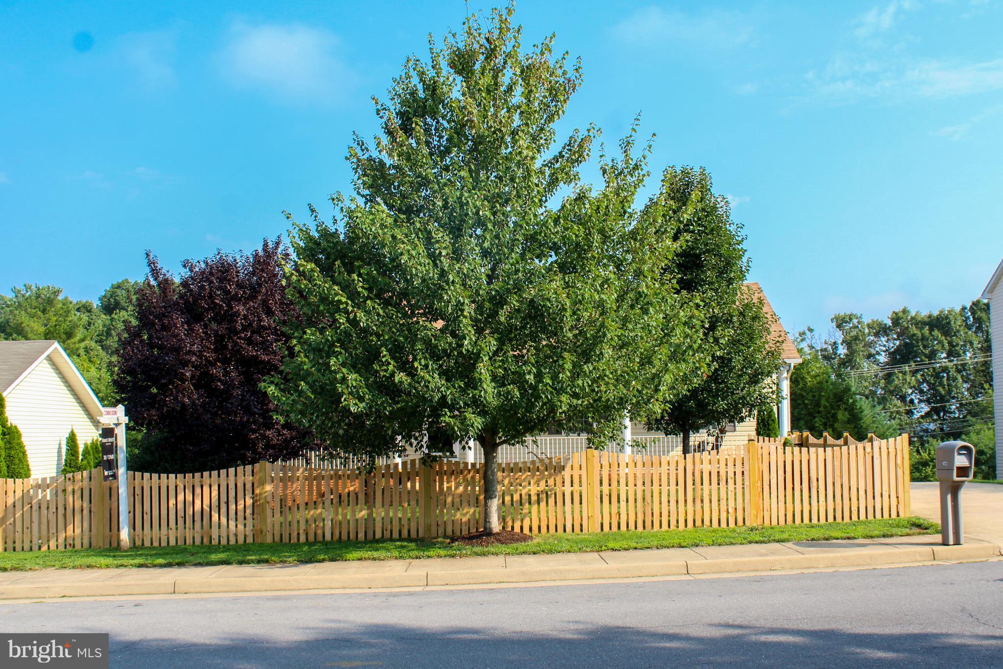 HAPPY CREEK KNOLLS - Residential