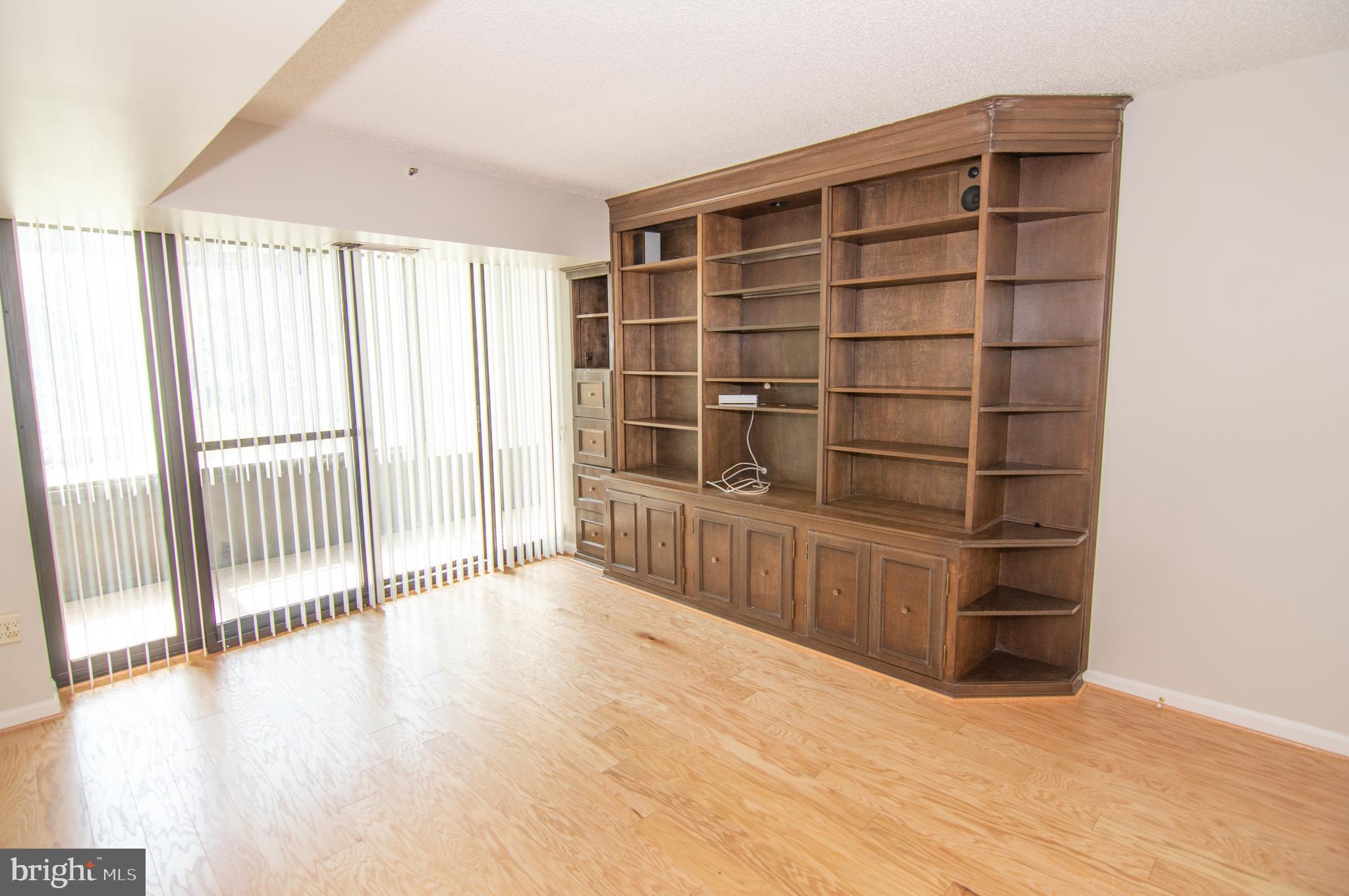 CRYSTAL GATEWAY - Residential Lease