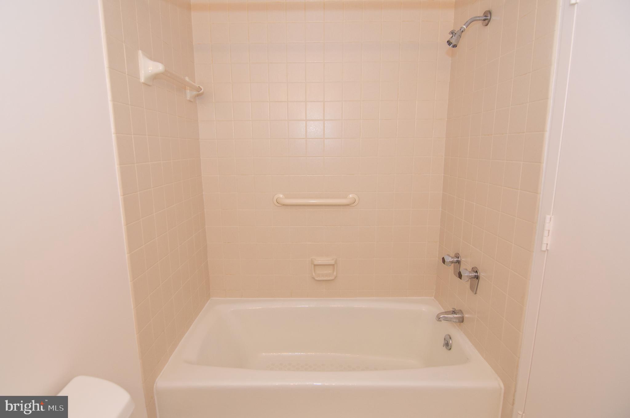 CRYSTAL GATEWAY - Residential Lease