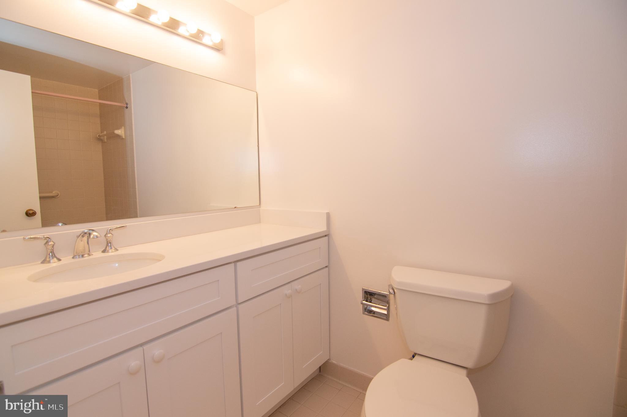 CRYSTAL GATEWAY - Residential Lease