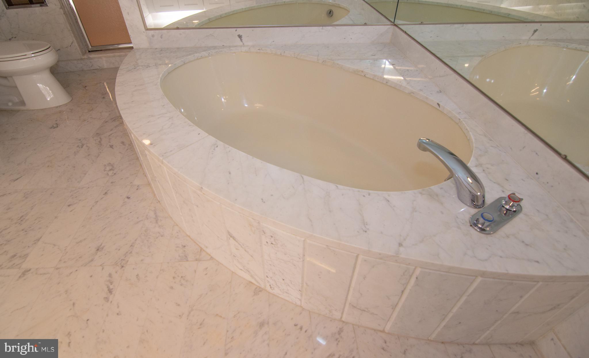 CRYSTAL GATEWAY - Residential Lease