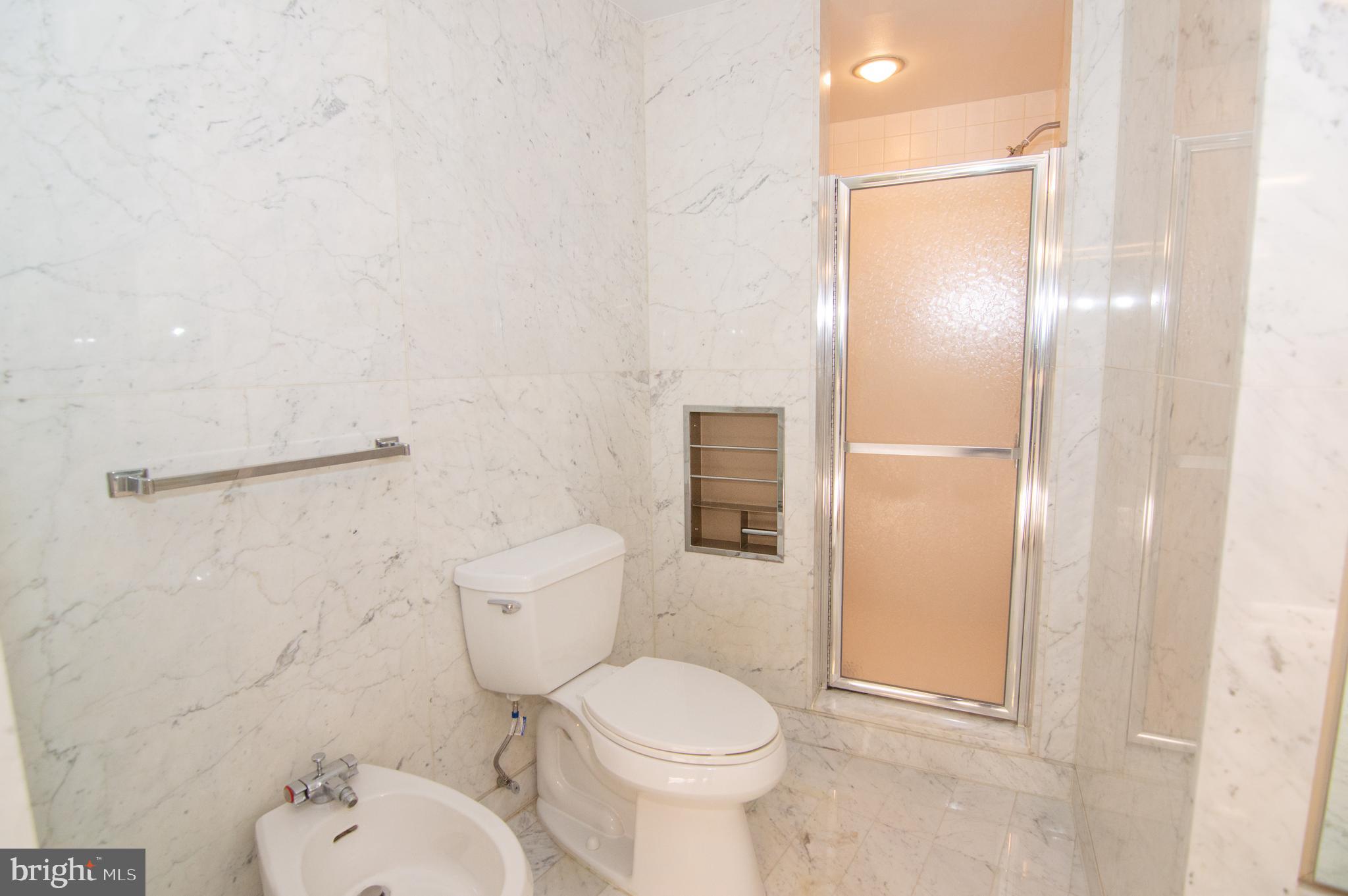 CRYSTAL GATEWAY - Residential Lease